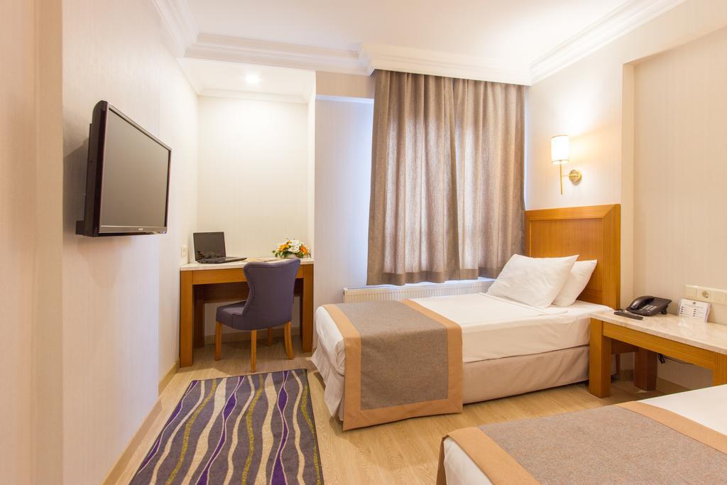 Dogan Royal Hotel Ankara Room photo